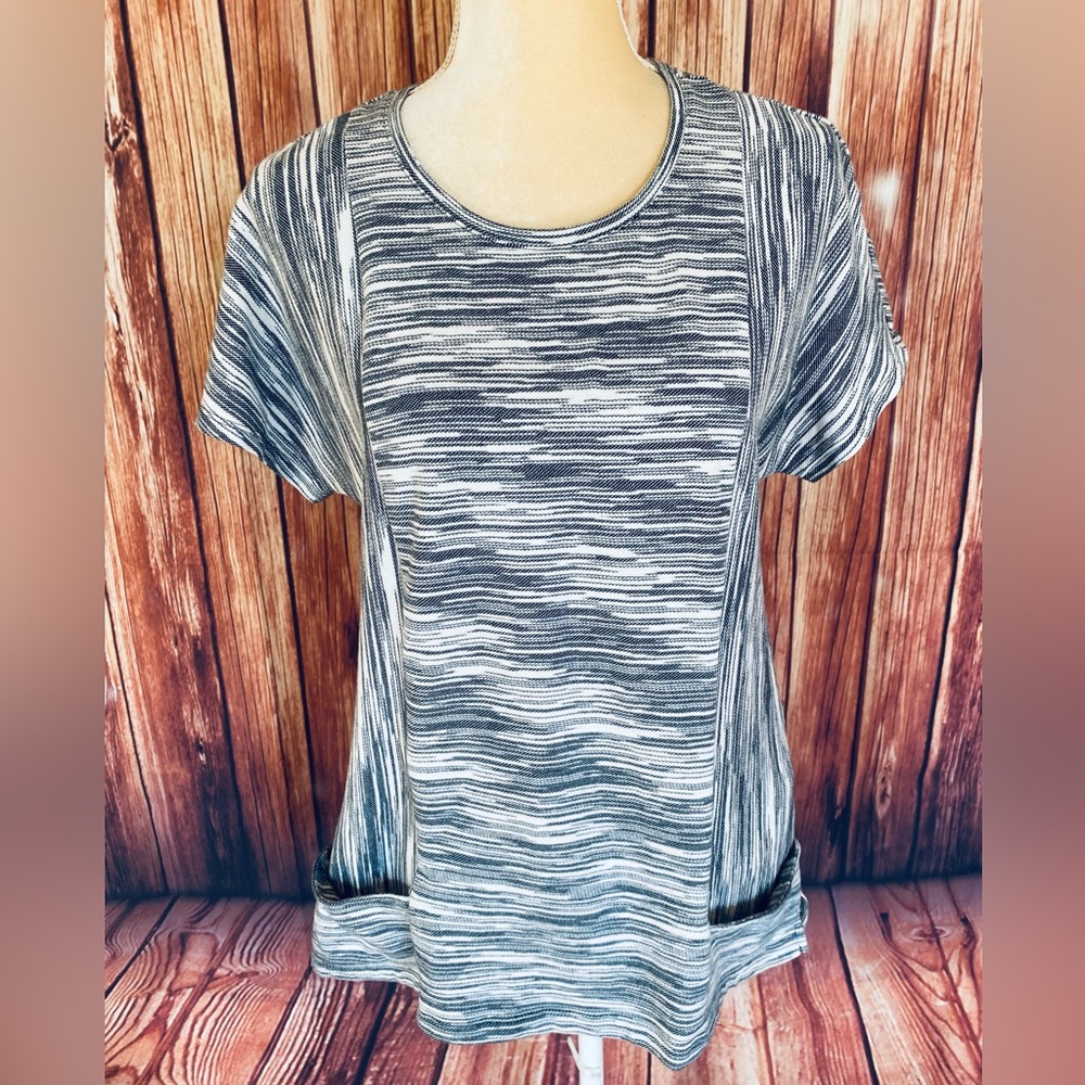 Women’s Medium Blouse Chico’s 1 Striped Short Sleeves Pockets Knit U Neck Soft